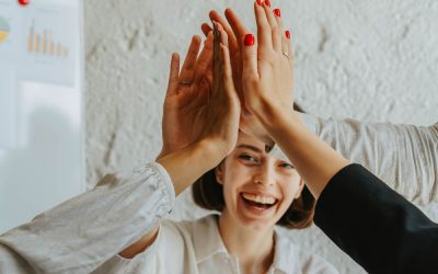 Liderazgo sistémico para liderar equipos – Charla de Laura Céspedes –